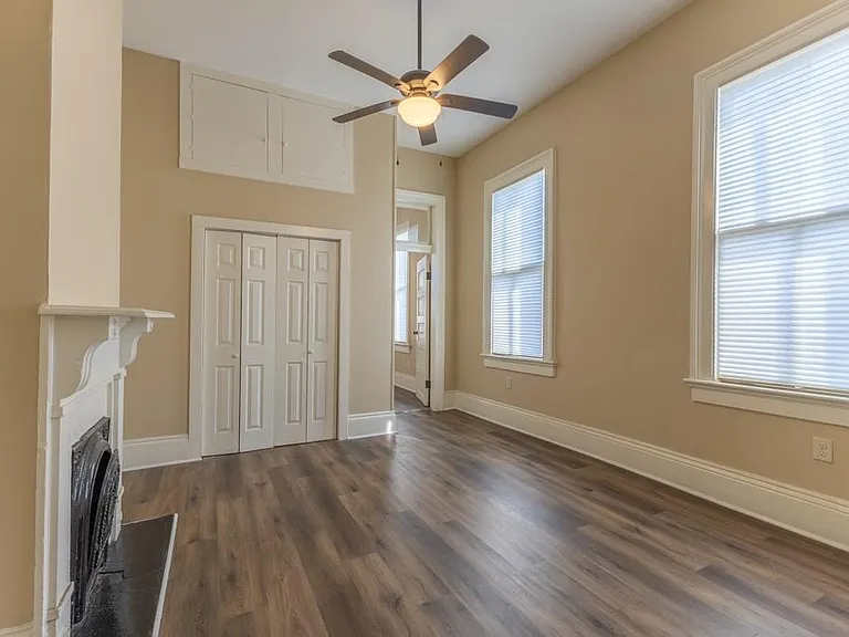 2329 Columbus St — Photo 10