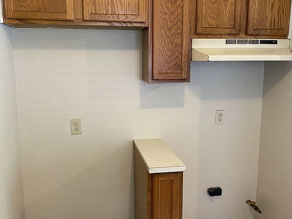 4th image of 20748 Woodward St