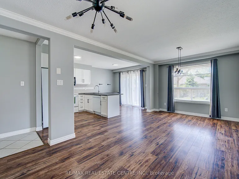 5 Tulip Dr — Photo 14
