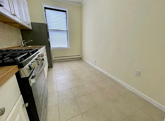 Rented by Primerock Real Estate Group Inc | media 8