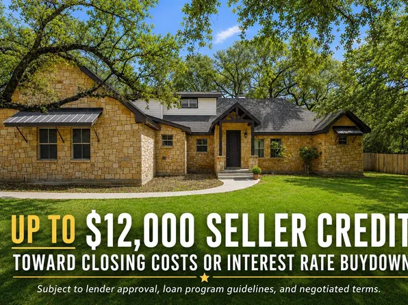 101 Winding Oak Dr, Johnson City, TX 78636