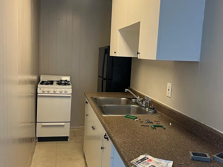 4401 Station Ave — Photo 6