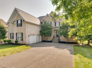 1027 Saint Hubbins Dr, Spring Hill, TN 37174