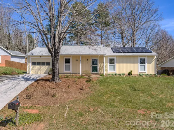 31 Knoll Ridge Dr, Asheville, NC 28804