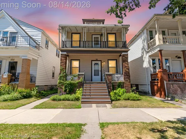 9533 McDougall St, Hamtramck, MI 48212
