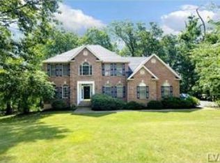 1606 Woodfield Dr, Bethlehem, PA 18015