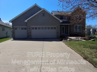 10451 Glen Eagle Cir, Woodbury, MN 55129