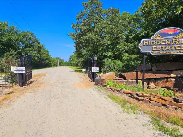 910 Hidden Ridge Rd, Stigler, OK 74462