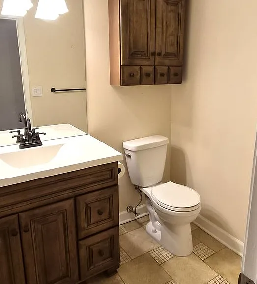 900 N Main St #19 — Photo 9