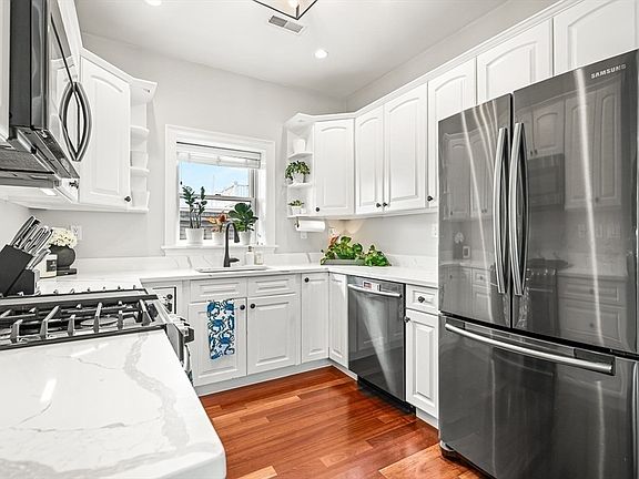 3rd image of 246 Bunker Hill St #3