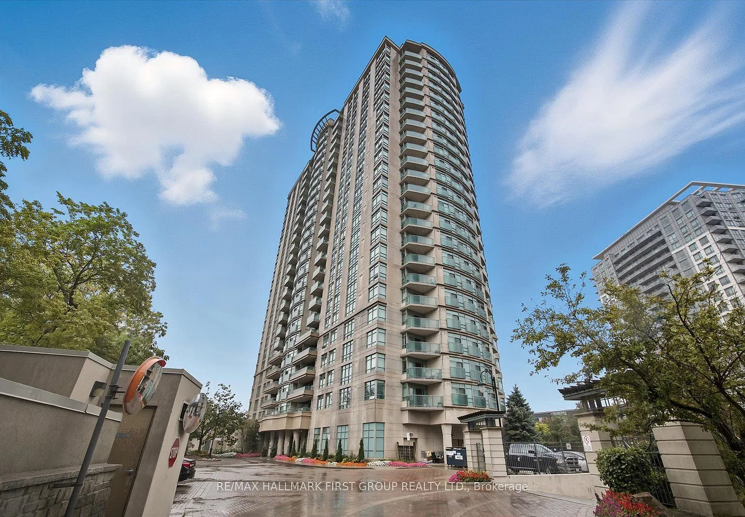 2 bed, $2,700 — Photo 1