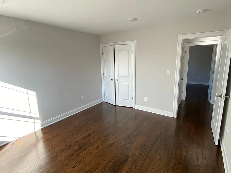 341 Washington Ave #2 — Photo 17