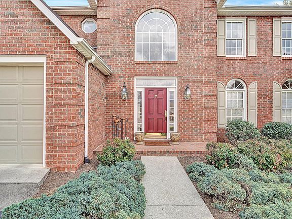 4th image of 1935 Springmill Rd