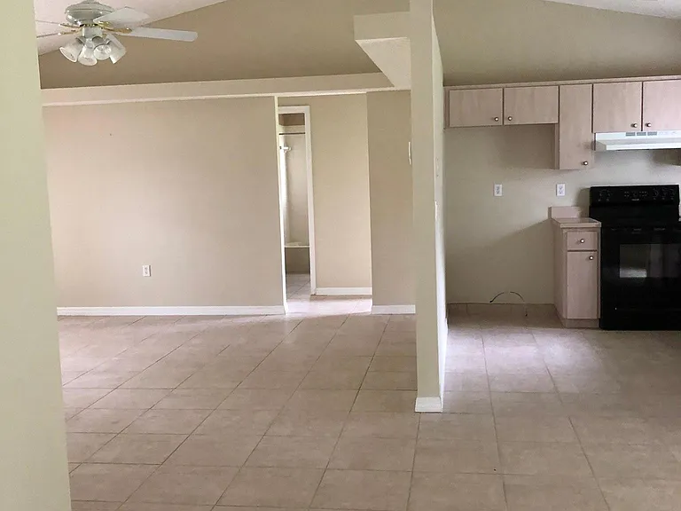 8522 Lazy River Dr — Photo 7
