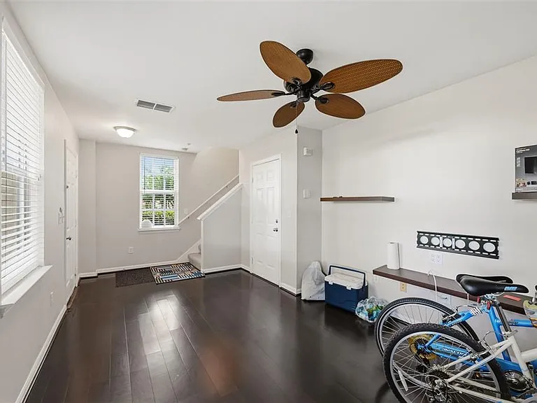 1020 Waterside Dr #1020 — Photo 7