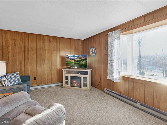 4th image of 165 Wanner Rd