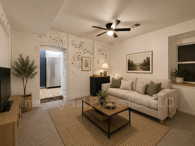740 Washington Blvd #B — Photo 3