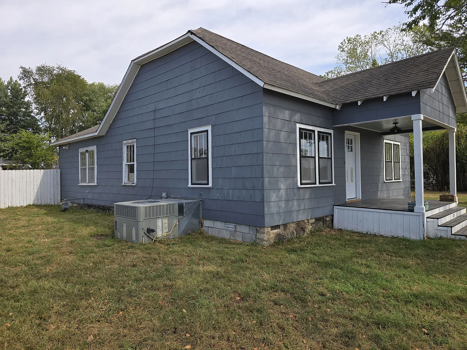 3 bed, 1450 sqft, $1,300 — Photo 3