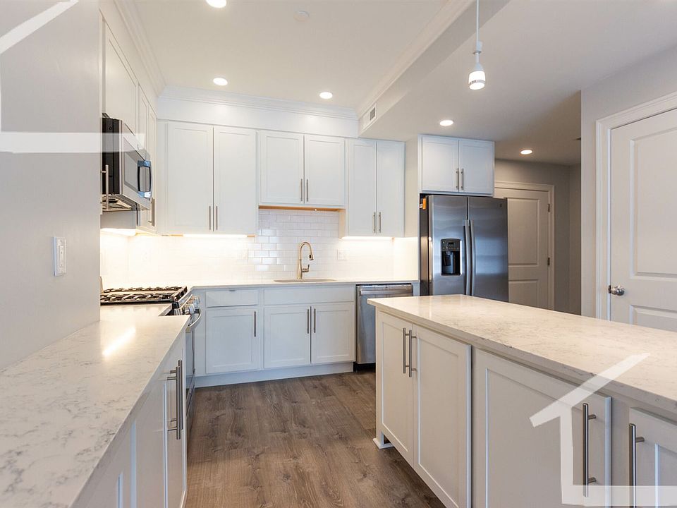 120 Kenrick St. #3 Boston - Brighton Unit Photo 1