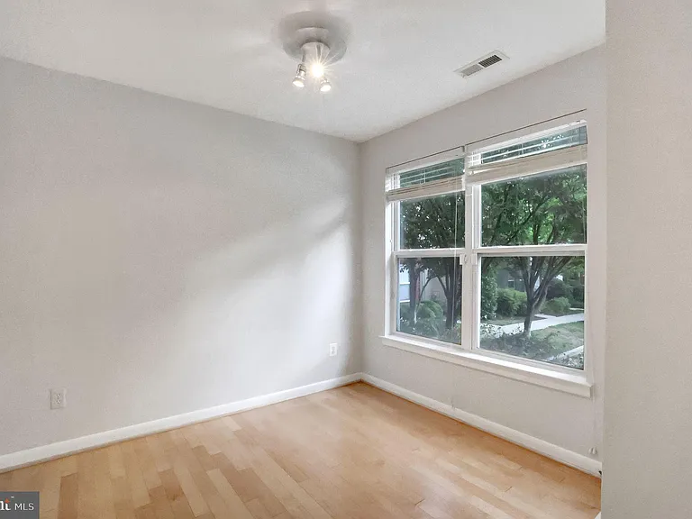 2133 12th Pl NW — Photo 19
