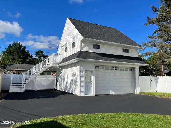 8 Bogardus Road, Albany, NY 12208