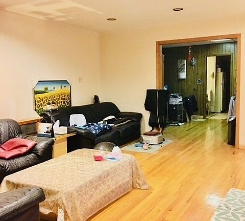3rd image of 81-16 170th St