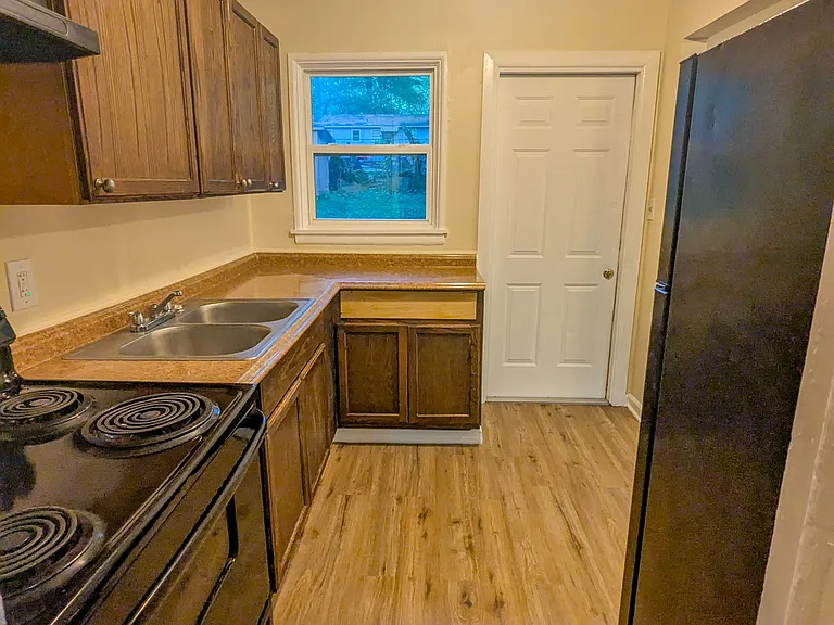 3054 Waters Rd SW — Photo 8
