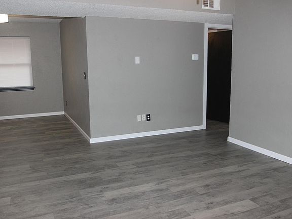2nd image of 507 Redwood Dr
