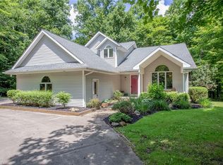 12427 Sperry Rd, Chesterland, OH 44026