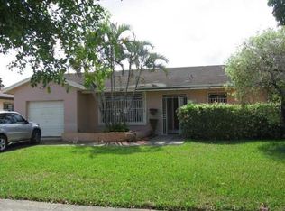 19964 NW 62nd Pl, Hialeah, FL 33015