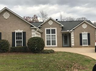 311 Creekside Dr, Lagrange, GA 30240