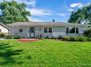 495 Glendale Ln, Hoffman Estates, IL 60169