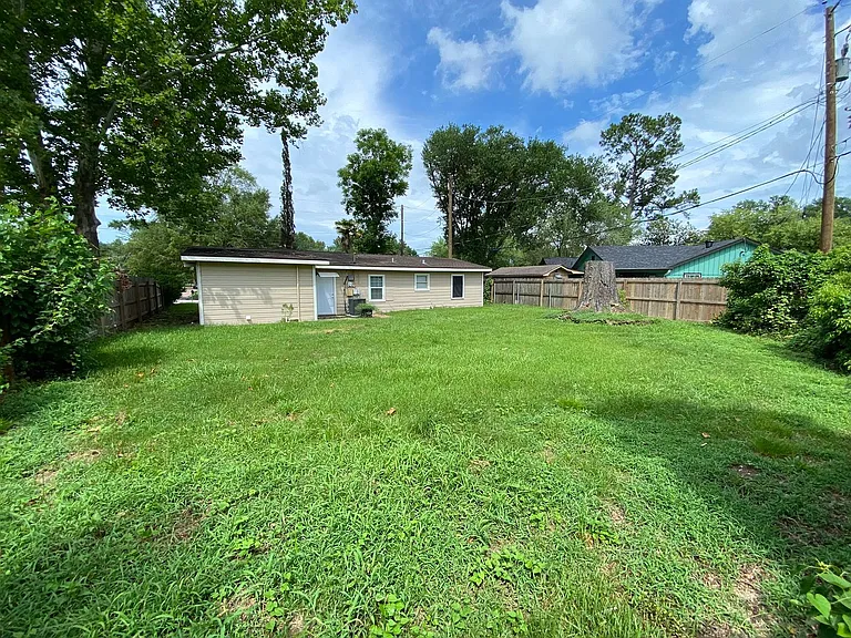 403 N Bluebonnet Dr — Photo 4