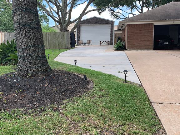 Looking at external garage 