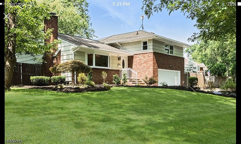 2nd image of 837 Midwood Dr