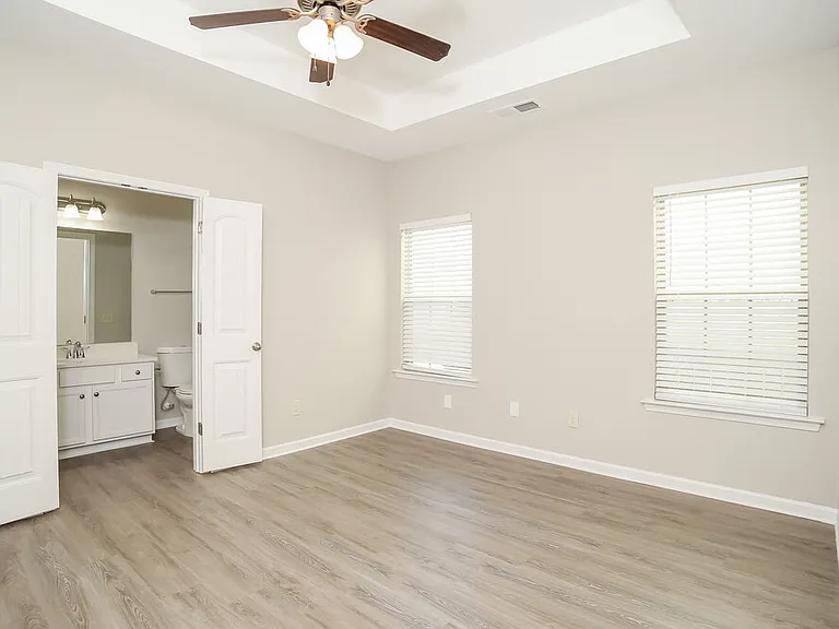 13 Samuel Way NW — Photo 8