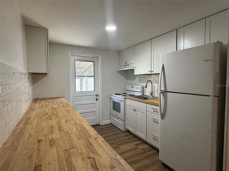 1801 N Taylor Rd — Photo 5