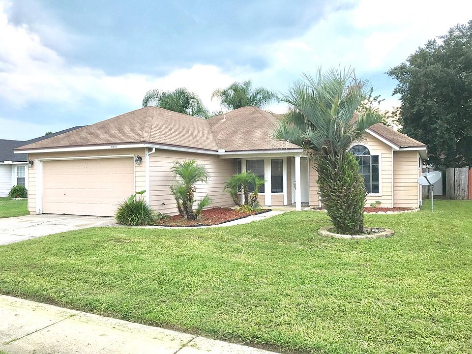 1st image of 3226 Chantilly Ct