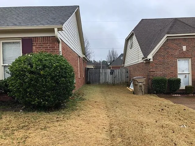 3 bed, 2.0 bath, 1636 sqft, $1,995 — Photo 2