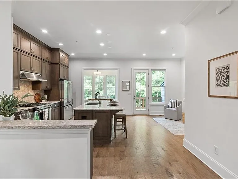 1233 Parkstead Ln — Photo 19