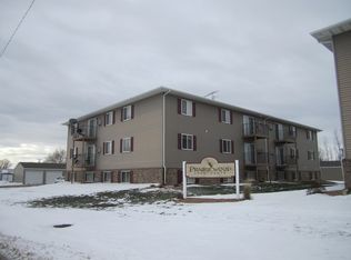 909 6th St S, Wahpeton, ND 58075