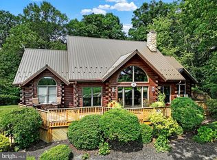 2944 Godfrey Rd, Glen Rock, PA 17327