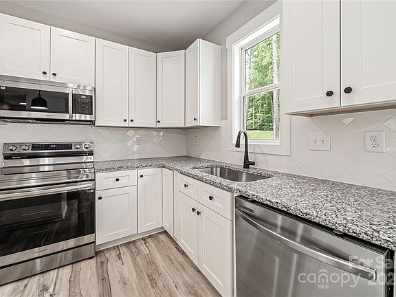 5th image of 5159 Sawbill Ln