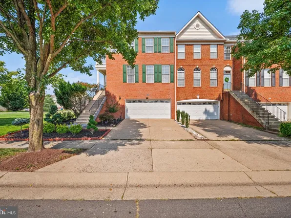25488 Crossfield Dr, Chantilly, VA 20152