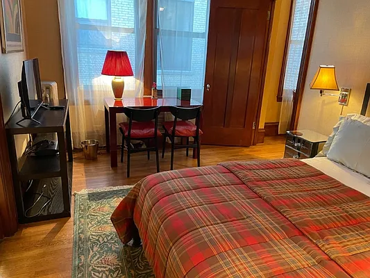 Rented by Susan Finkel, LREB | media 24