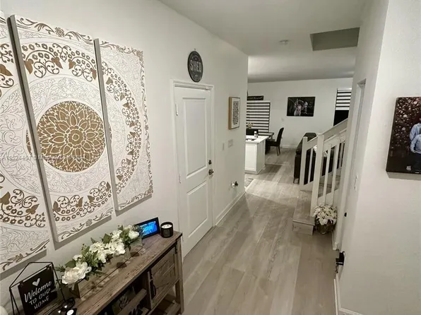 10069 SW 231st Ln #10069, Miami, FL 33190