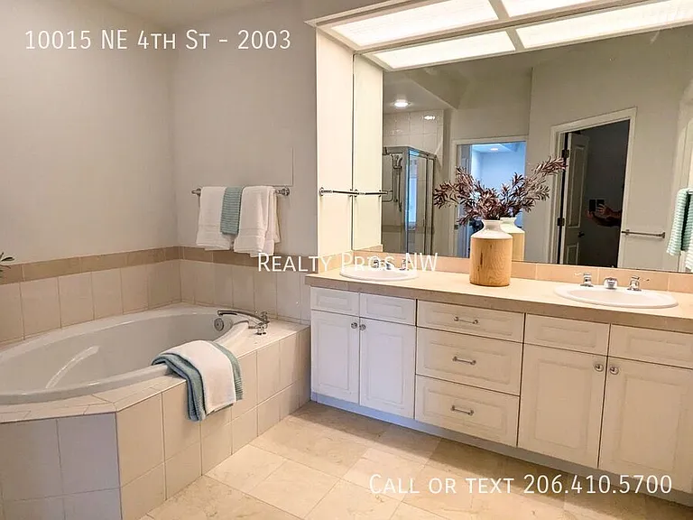 10015 NE 4th St #2003 — Photo 11