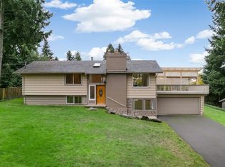 251 SW 183rd St, Normandy Park, WA 98166