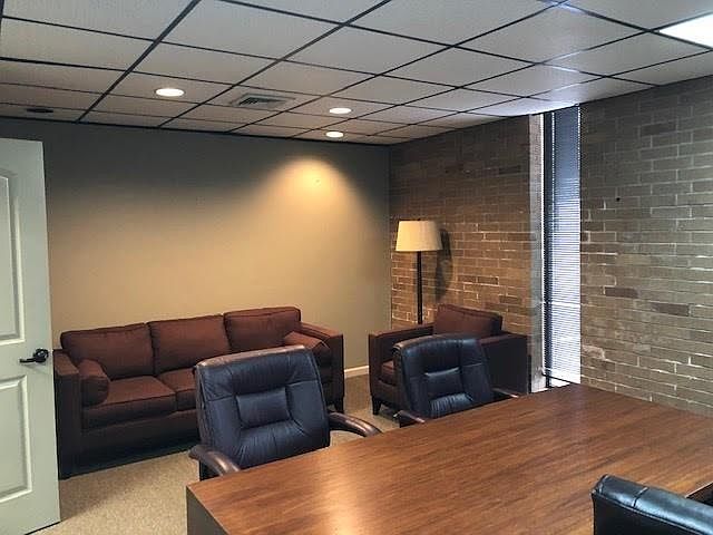 2nd image of 2100 W Prien Lake Rd