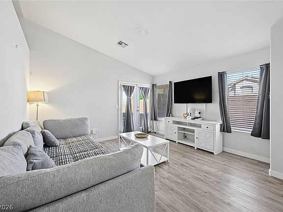 5th image of 2985 Mount Hope Dr